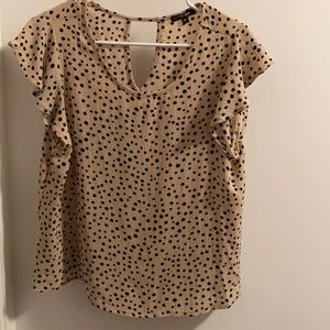 Medium Petite beige top
